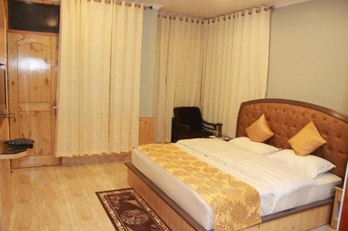 Hotel Bodh International Manāli Kültér fotó